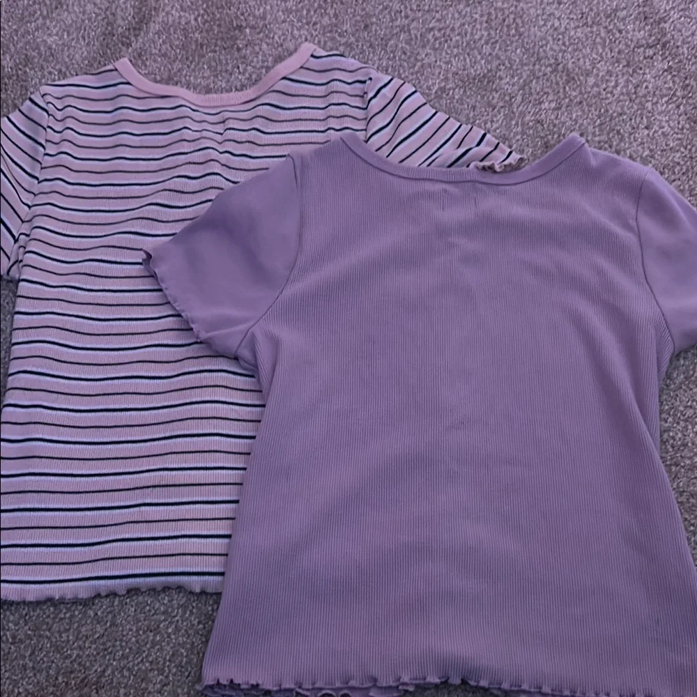 2 Wonder Nation Purple Ribbed Tops - Picture 3 of 3